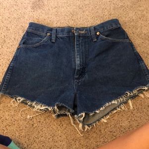 High waist Wrangler shorts
